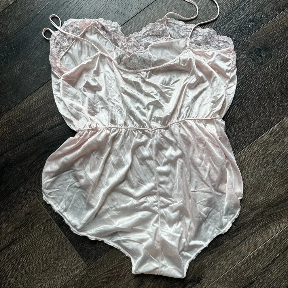 Vintage California Dream nightie lingerie Elegant Pink Lace Trim Satin Camisole - Picture 4 of 8